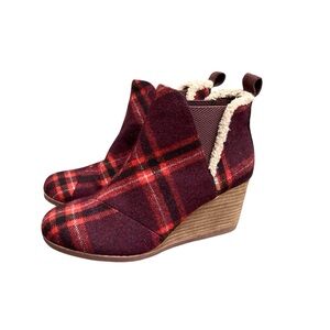 Tom’s wedge booties Red plaid 3” heels women SZ 7
